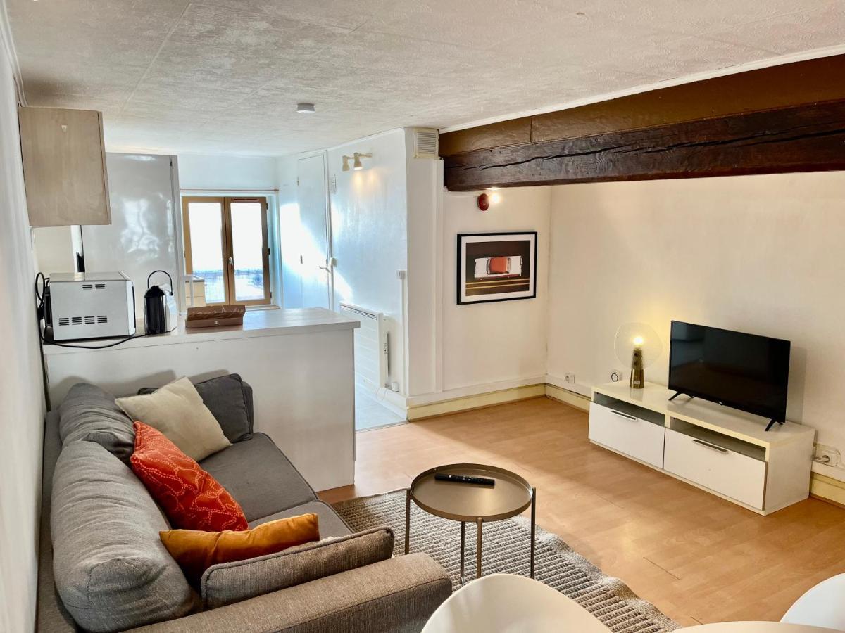 Suite Jason Villeurbanne Exteriör bild